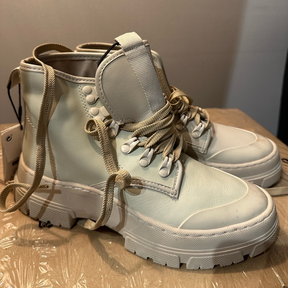 Zara Cream real leather Lace-Up Boots